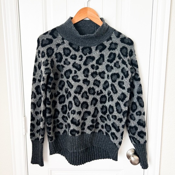 Cynthia Rowley Sweater Size XS - Picture 1 of 2